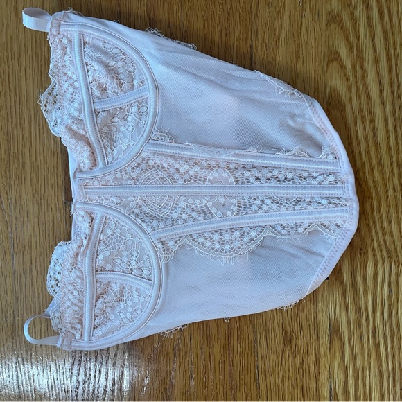 PacSun Tops - PACSUN light pink corset top